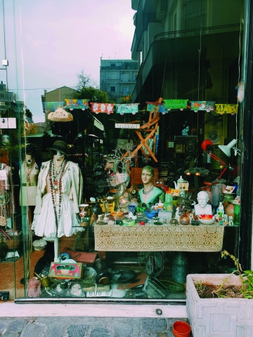 Exploring the neighbourhoods Exploring the neighbourhoods